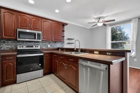 Townhouse in Miramar, Florida 3 bedrooms, 179.49 sq.m. № 1999481 - photo 4