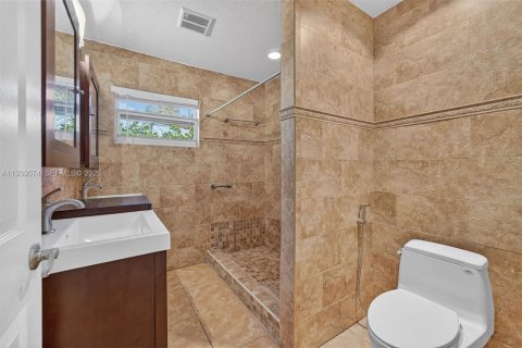 Villa ou maison à louer à Hollywood, Floride: 2 chambres, 107.4 m2 № 1997593 - photo 19