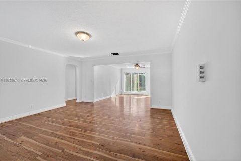 Villa ou maison à louer à Hollywood, Floride: 2 chambres, 107.4 m2 № 1997593 - photo 5