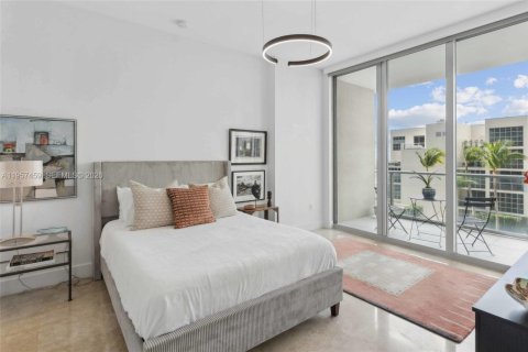 Condominio en alquiler en Miami, Florida, 2 dormitorios, 94.48 m2 № 2011449 - foto 9