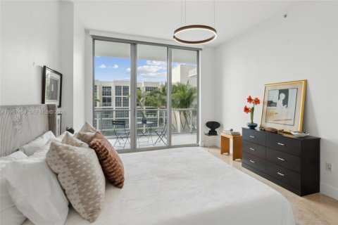 Condominio en alquiler en Miami, Florida, 2 dormitorios, 94.48 m2 № 2011449 - foto 10