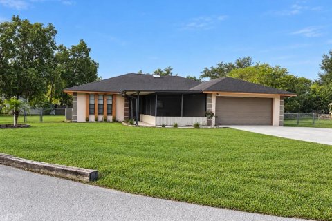 Casa en Lakeland, Florida 3 dormitorios, 180.79 m2 № 2354568