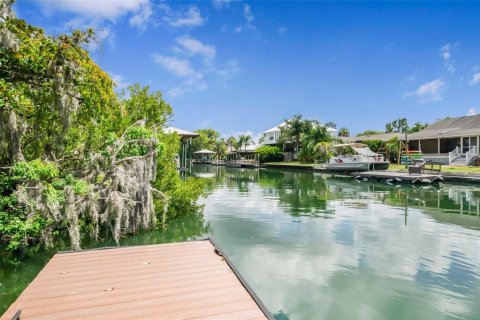 Casa en venta en Crystal River, Florida, 3 dormitorios, 167.22 m2 № 1803837 - foto 28
