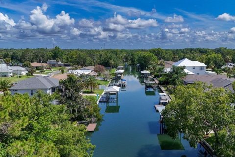 Casa en venta en Crystal River, Florida, 3 dormitorios, 167.22 m2 № 1803837 - foto 8
