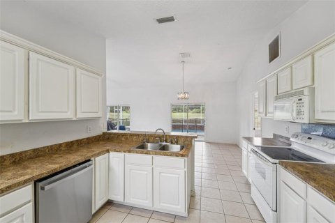 House in Haines City, Florida 3 bedrooms, 155.89 sq.m. № 1857912 - photo 5