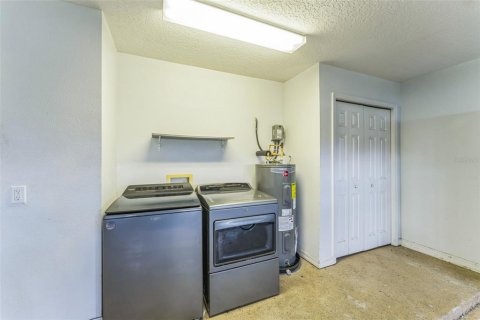 House in Haines City, Florida 3 bedrooms, 155.89 sq.m. № 1857912 - photo 11