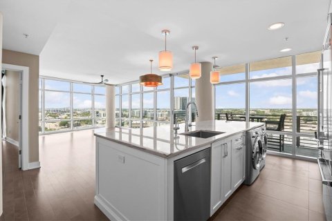 Condo in Tampa, Florida, 2 bedrooms  № 2213587 - photo 3