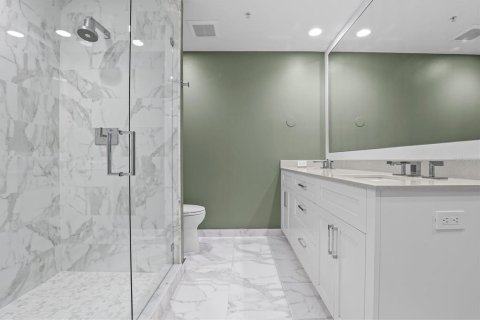 Condo in Tampa, Florida, 2 bedrooms  № 2213587 - photo 13