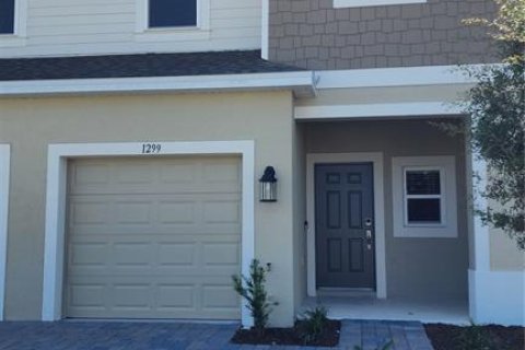Adosado en alquiler en Kissimmee, Florida, 3 dormitorios, 144.09 m2 № 1856559 - foto 1