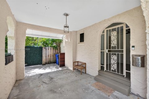 Propiedad comercial en venta en Fort Lauderdale, Florida № 1787029 - foto 4