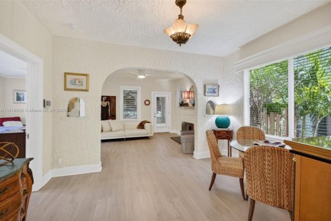 Propiedad comercial en venta en Fort Lauderdale, Florida № 1787029 - foto 13