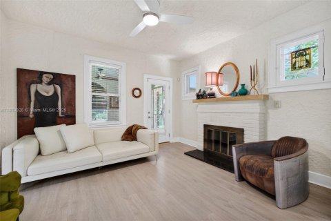 Propiedad comercial en venta en Fort Lauderdale, Florida № 1787029 - foto 7