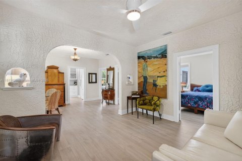 Propiedad comercial en venta en Fort Lauderdale, Florida № 1787029 - foto 5