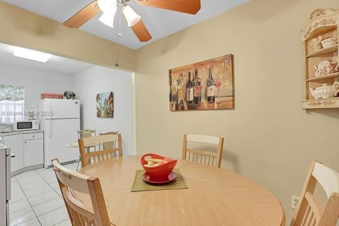 Copropriété à vendre à Hollywood, Floride: 1 chambre, 66.89 m2 № 1923283 - photo 3