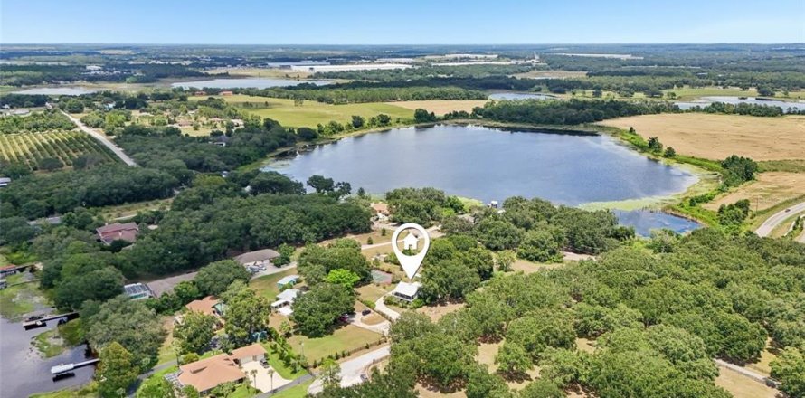 Casa en Groveland, Florida 3 dormitorios, 161.84 m2 № 1877367