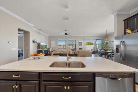 House in Wimauma, Florida 2 bedrooms, 208.01 sq.m. № 1734494 - photo 8