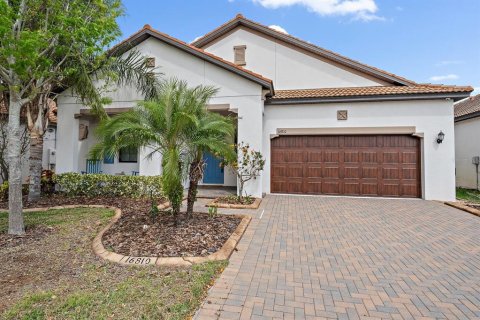 House in Wimauma, Florida 2 bedrooms, 208.01 sq.m. № 1734494 - photo 3