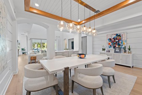 House in Jupiter, Florida 7 bedrooms, 535.3 sq.m. № 2192245 - photo 10