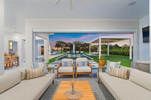 House in Jupiter, Florida 7 bedrooms, 535.3 sq.m. № 2192245 - photo 30