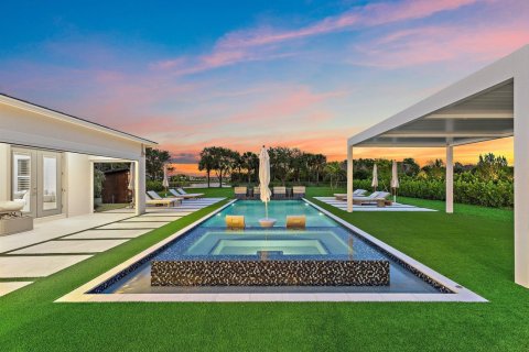 House in Jupiter, Florida 7 bedrooms, 535.3 sq.m. № 2192245 - photo 4