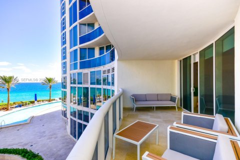 Снять в аренду кондоминиум в Санни-Айлс-Бич, Флорида 2 спальни, 175.21м2, № 2010135 - фото 26