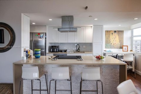 Condo in Pembroke Pines, Florida, 2 bedrooms  № 1752464 - photo 6