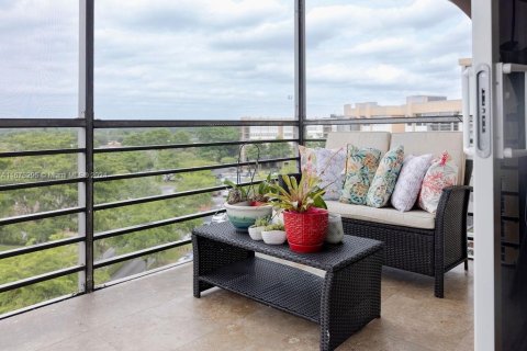 Condo in Pembroke Pines, Florida, 2 bedrooms  № 1752464 - photo 21