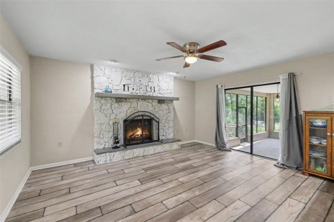 House in Dunnellon, Florida 3 bedrooms, 168.06 sq.m. № 2220710 - photo 5
