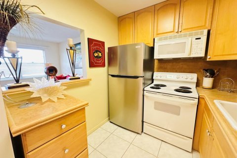 Condo in Deerfield Beach, Florida, 1 bedroom  № 2178181 - photo 9