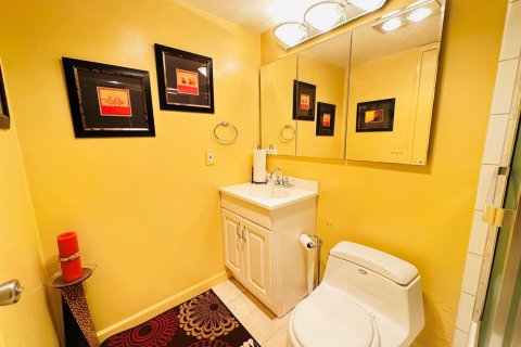 Condo in Deerfield Beach, Florida, 1 bedroom  № 2178181 - photo 16