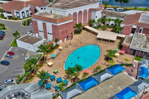 Condo in Deerfield Beach, Florida, 1 bedroom  № 2178181 - photo 26