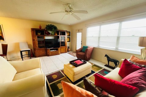 Condo in Deerfield Beach, Florida, 1 bedroom  № 2178181 - photo 3