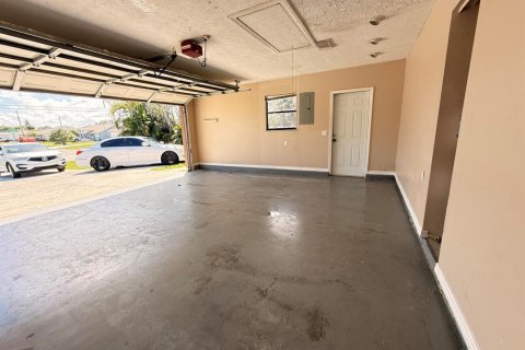 Villa ou maison à louer à Port St. Lucie, Floride: 3 chambres, 158.96 m2 № 2386999 - photo 22