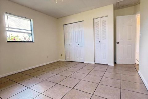 Villa ou maison à louer à Port St. Lucie, Floride: 3 chambres, 158.96 m2 № 2386999 - photo 9
