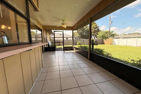 Villa ou maison à louer à Port St. Lucie, Floride: 3 chambres, 158.96 m2 № 2386999 - photo 17