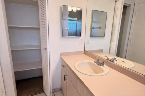 Villa ou maison à louer à Port St. Lucie, Floride: 3 chambres, 158.96 m2 № 2386999 - photo 15