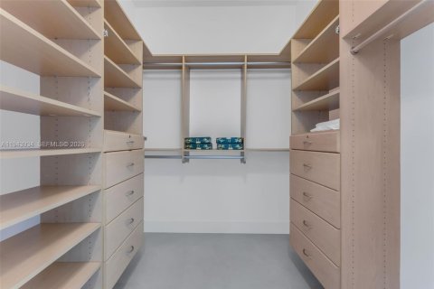 Купить кондоминиум в Майами, Флорида 3 спальни, 180.6м2, № 2054927 - фото 18