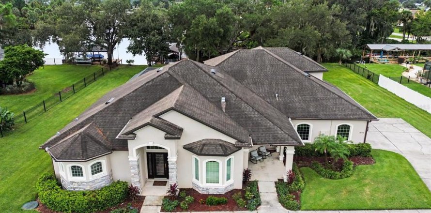 Villa ou maison à Tavares, Floride 5 chambres, 302.49 m2 № 2405512