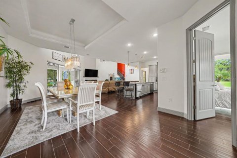 Villa ou maison à vendre à Tavares, Floride: 5 chambres, 302.49 m2 № 2405512 - photo 12