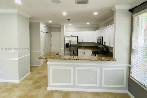 Townhouse in Coconut Creek, Florida 3 bedrooms, 164.25 sq.m. № 2010799 - photo 8