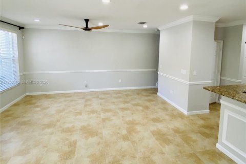 Townhouse in Coconut Creek, Florida 3 bedrooms, 164.25 sq.m. № 2010799 - photo 9