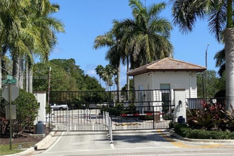 Townhouse in Coconut Creek, Florida 3 bedrooms, 164.25 sq.m. № 2010799 - photo 6