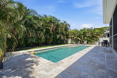 Villa ou maison à vendre à Saint Petersburg, Floride: 4 chambres, 197.23 m2 № 2339482 - photo 2