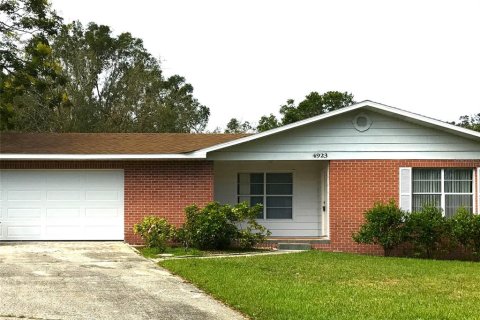 Villa ou maison à louer à Lakeland, Floride: 3 chambres, 159.05 m2 № 1686936 - photo 1