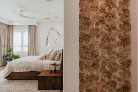 Купить виллу или дом в Лайтхаус-Пойнт, Флорида 8 спален, 783.44м2, № 1925184 - фото 15