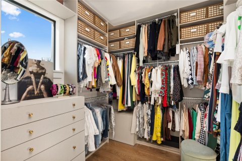 Купить виллу или дом в Лайтхаус-Пойнт, Флорида 8 спален, 783.44м2, № 1925184 - фото 21