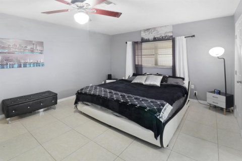 Condominio en venta en Boynton Beach, Florida, 3 dormitorios, 112.97 m2 № 2084502 - foto 14