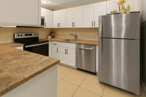 Condominio en venta en Boynton Beach, Florida, 3 dormitorios, 112.97 m2 № 2084502 - foto 10