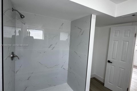 Copropriété à louer à North Miami, Floride: 2 chambres, 136.01 m2 № 2045369 - photo 26