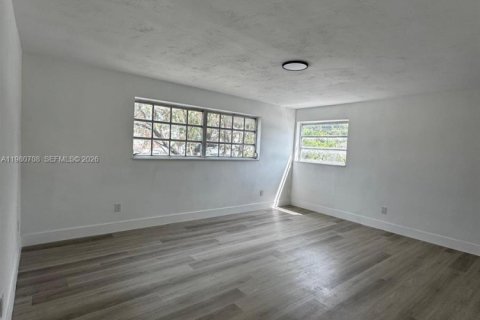 Copropriété à louer à North Miami, Floride: 2 chambres, 136.01 m2 № 2045369 - photo 13